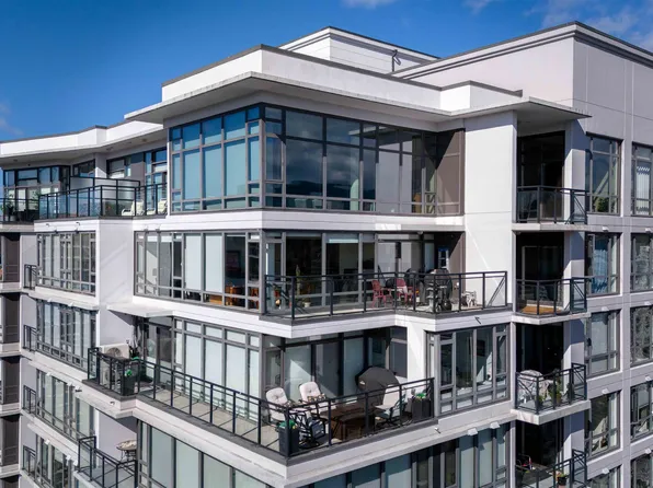 400 Capilano Rd #2602, Pt Moody, BC V3H 0E1