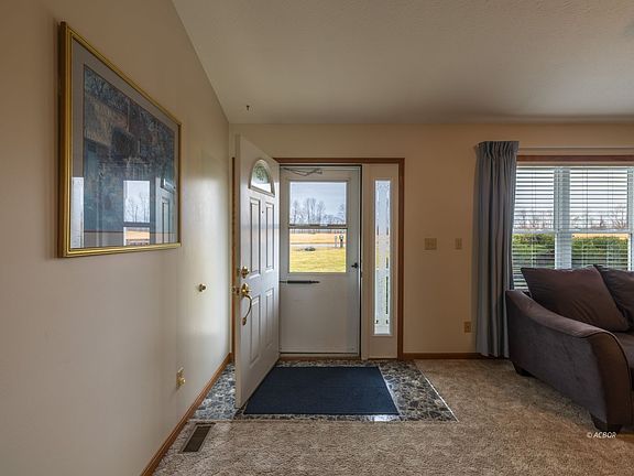 5th image of 1076 Highland Dr