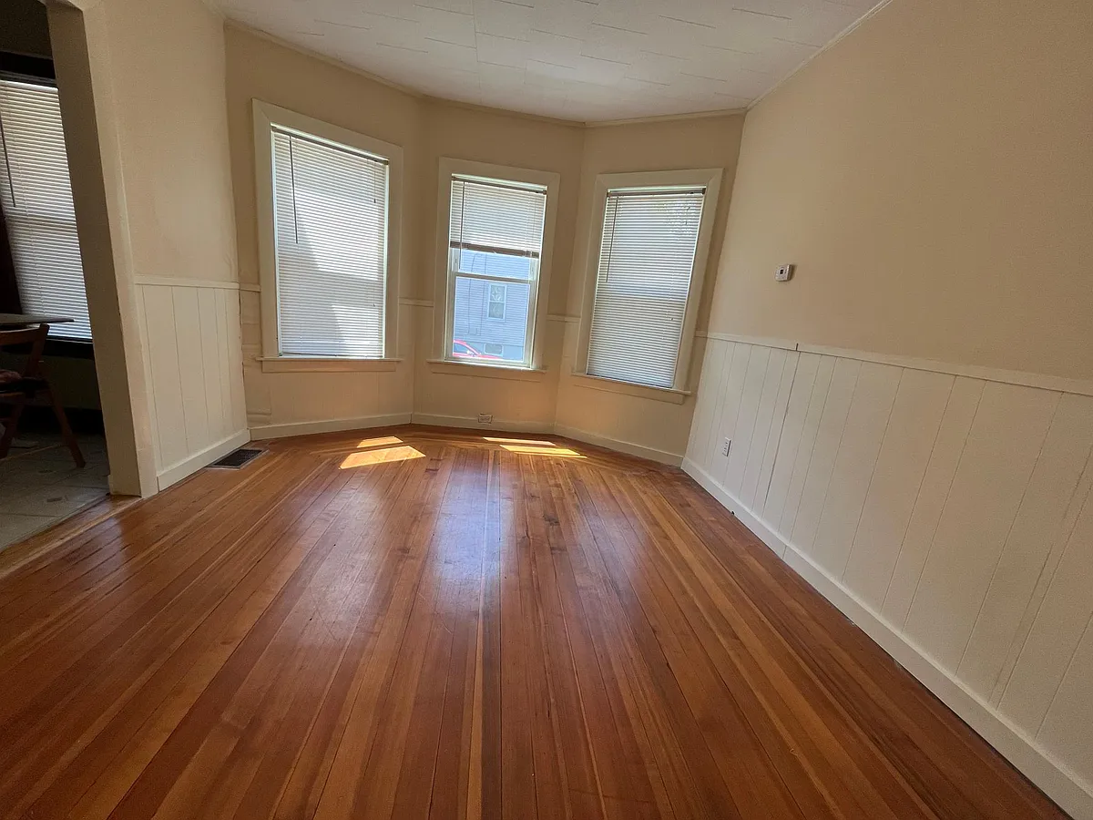 Building Photo - 53 Litchfield St #3