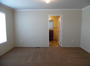 28907 Country Ln #W198, Flat Rock, MI 48134