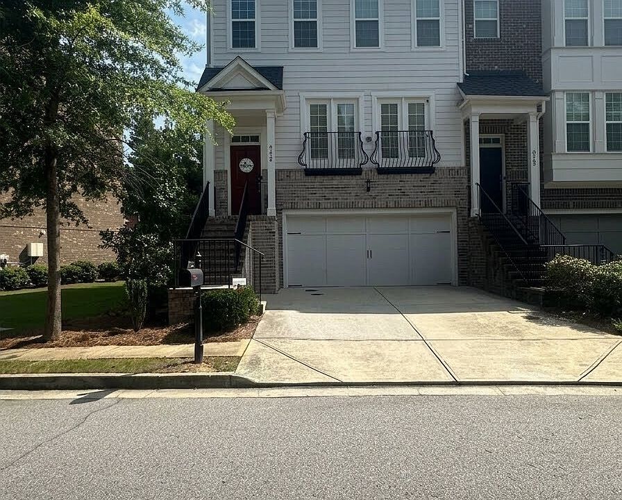 1st image of 6272 Century Park Pl SE