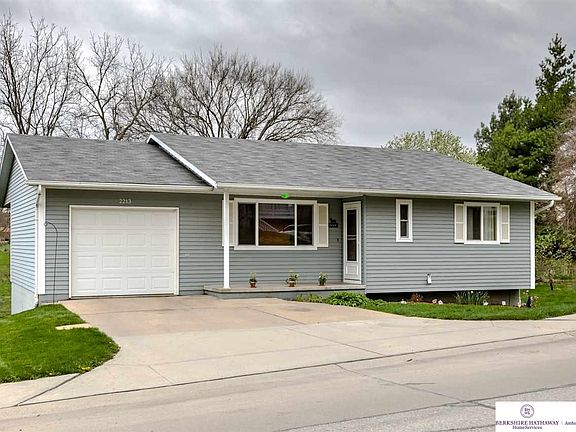 2nd image of 2213 Avenue B