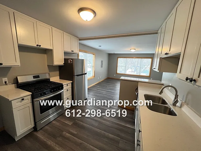 1783 Dayton Avenue — Photo 18