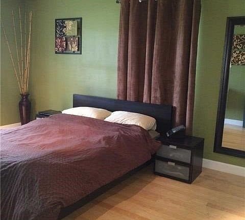 5th image of 504 Christie St