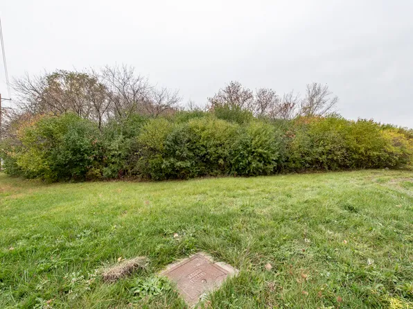 12640 W Wadsworth Rd, Beach Park, IL 60087