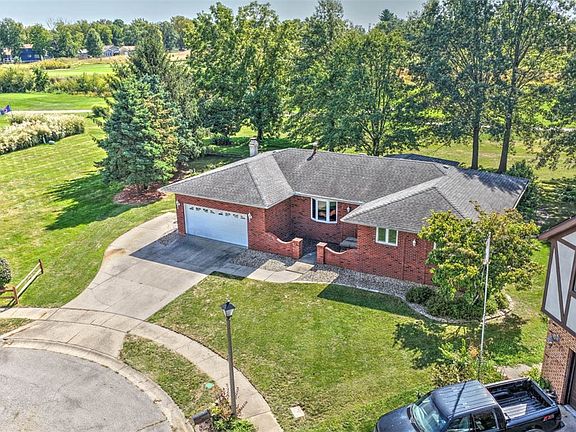 4th image of 2775 Essex Pl