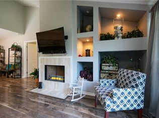 1820 SE Clatter Bridge Rd, Ocala, FL 34471