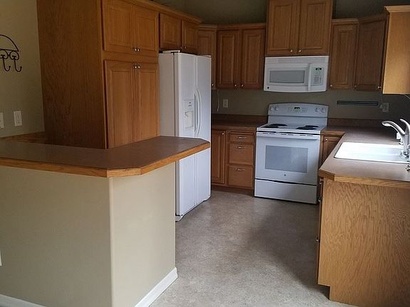 3rd image of 2198 Julie Ln