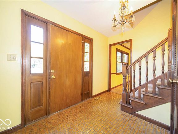 5th image of 1203 Woodbridge Ln