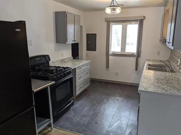 2821 Coolidge St — Photo 7