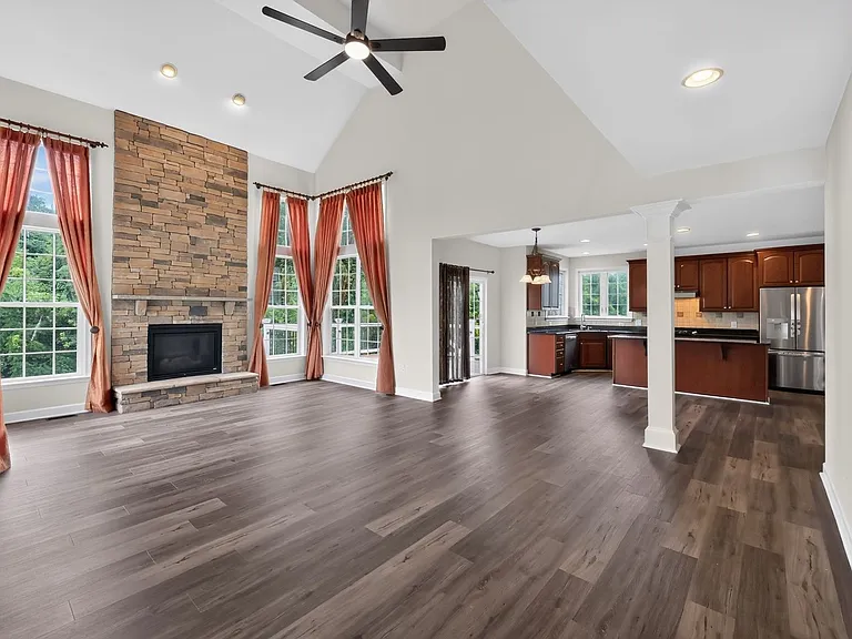 110 Plymouth Pl — Photo 4