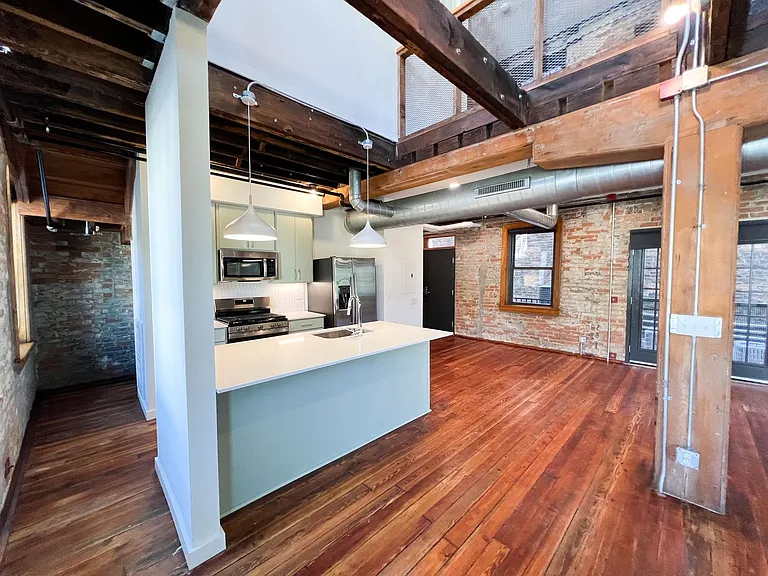 209 Woodward St — Photo 13