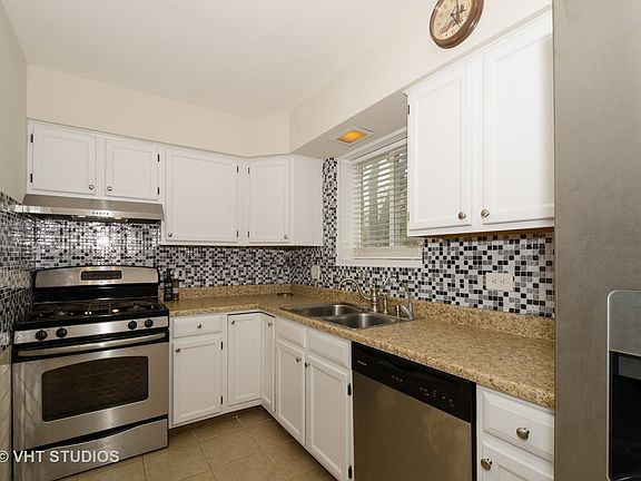 4th image of 9004 Sherry Ln