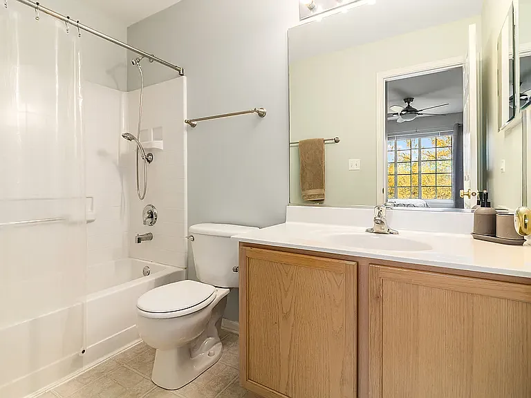 2430 Oakfield Ct #2430 — Photo 3