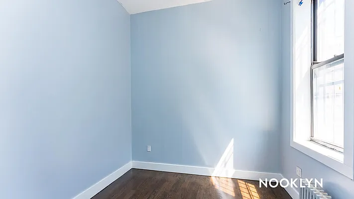 Rented by Nooklyn NYC LLC | media 9