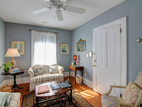 Fuller suite sitting room.