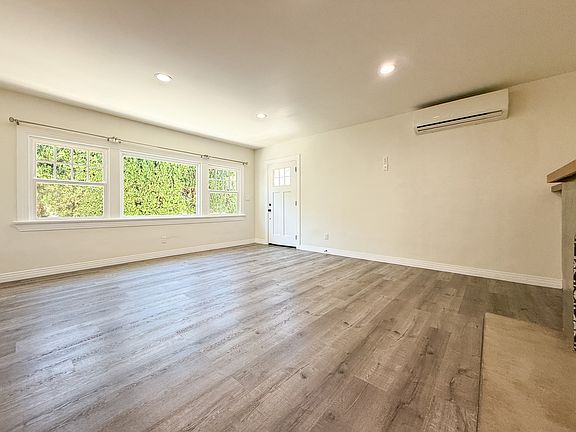 5th image of 1144 N Pacific Ave