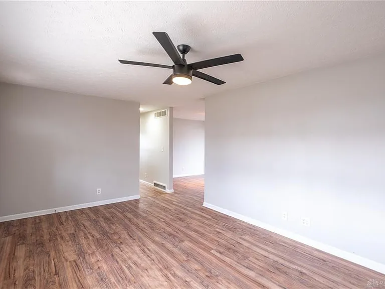 2833 Nacoma Pl — Photo 3