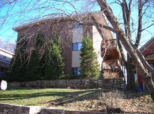 4441 Jarboe St APT 2, Kansas City, MO 64111