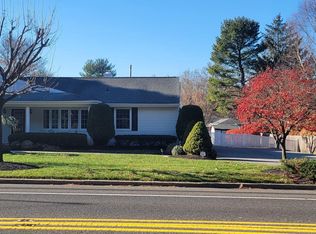 1016 Riverton Rd, Cinnaminson, NJ 08077