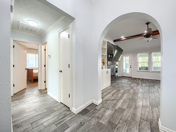 3rd image of 1211 Princeton Pl
