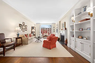 Sold by The SIMPLE Real Estate Co