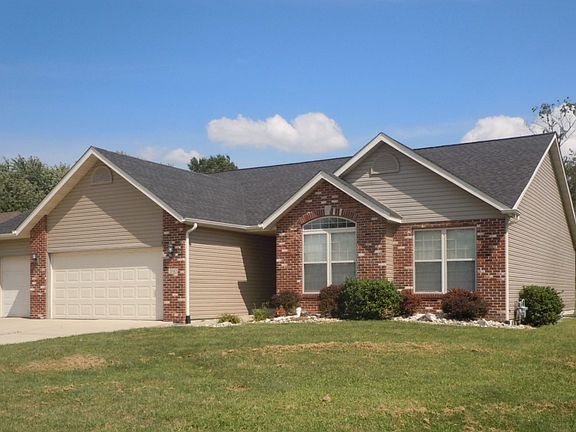 3rd image of 2742 Deerfield Dr