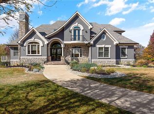 709 Brookmeade Ct, Dayton, OH 45434