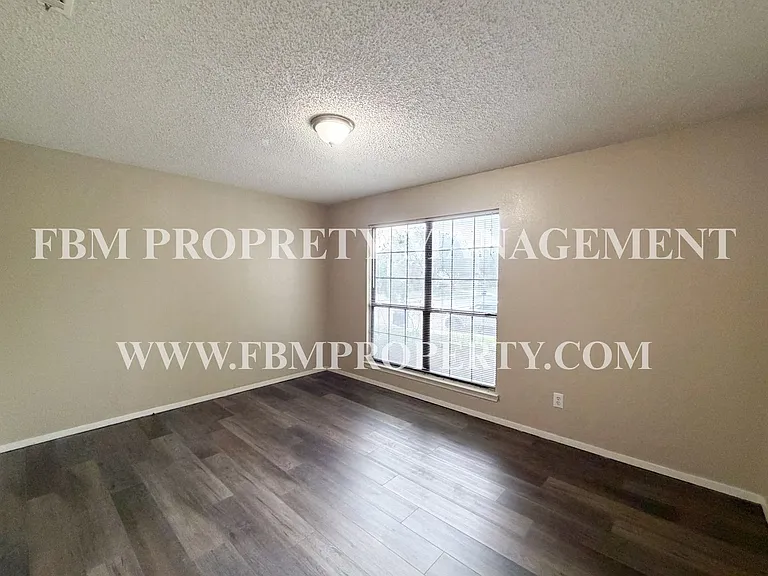 804 Biloxi - Cozy 2 Bedroom, 1 Bathroom Townhome in Ennis, TX! — Photo 9