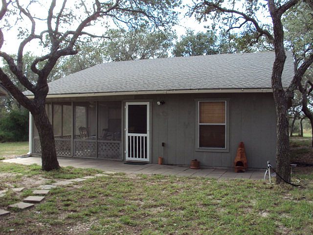 1st image of 913 Holly Dr