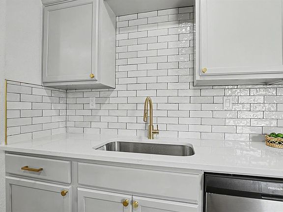5th image of 10346 Bellview Dr