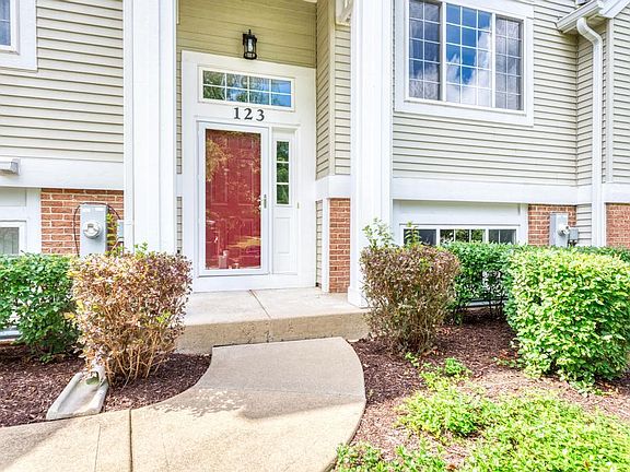 4th image of 123 Andover Dr
