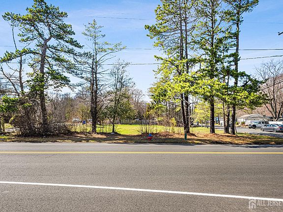 3rd image of 1815 Englishtown Rd