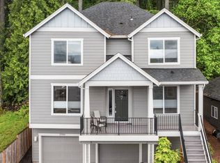 17590 SW Sunview Ln, Beaverton, OR 97007