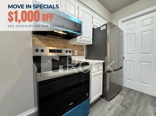 8300 NW 10th St APT 32, Oklahoma City, OK 73127