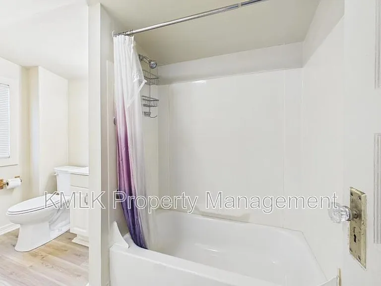 534 Gage St — Photo 17