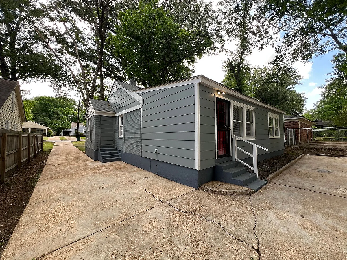 Building Photo - 505 Haynes St