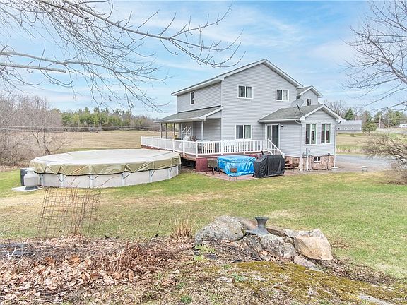 3rd image of 44385 Stine Rd