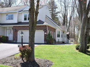 40 Woodside Dr, Clifton Park, NY 12065