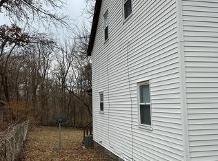 306 W H St, Belleville, IL 62226