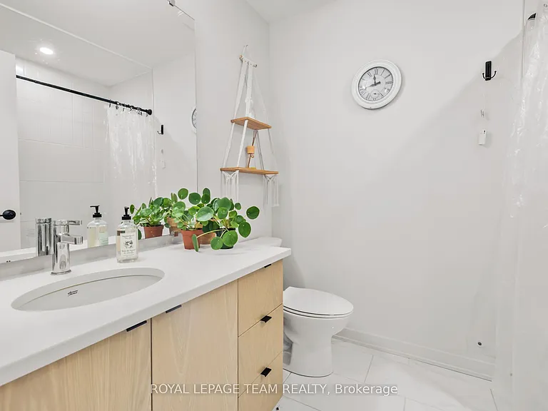 978 Acoustic Way — Photo 17