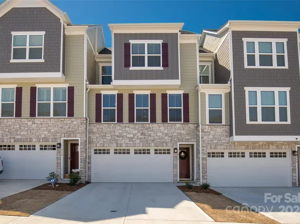 410 Lahinch Dr, Tega Cay, SC 29708