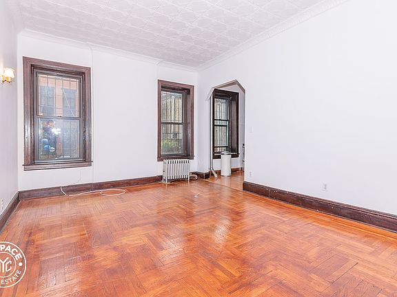 4th image of 1244 Pacific St #4E