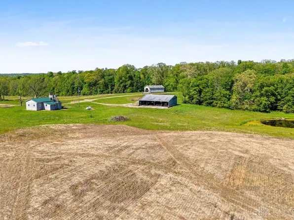 8598 W Deadfall Rd, Hillsboro, OH 45133