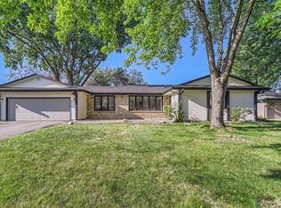 9713 Utica Cir, Bloomington, MN 55437