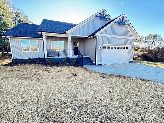 3rd image of 1207 Hillsboro Ct SW