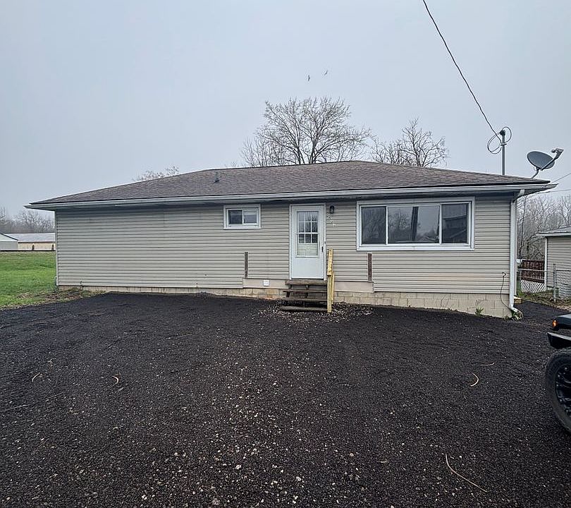 1st image of 434 E 9th St