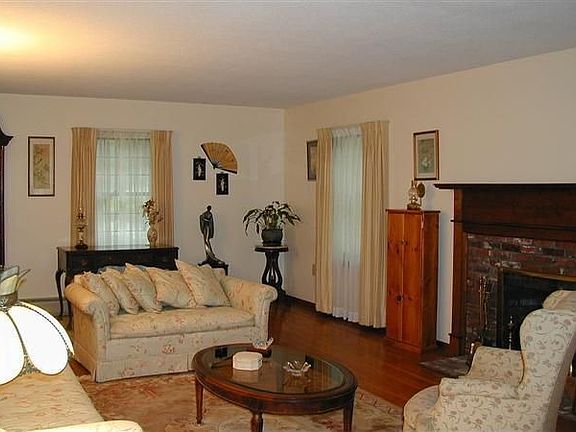 Living Room w/Fireplace