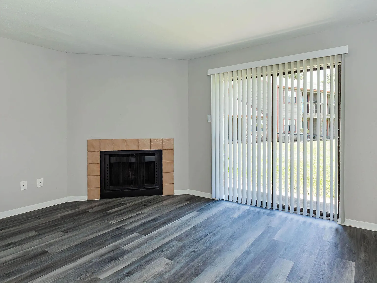 REGENCY PLACE APARTMENTS — Photo 2