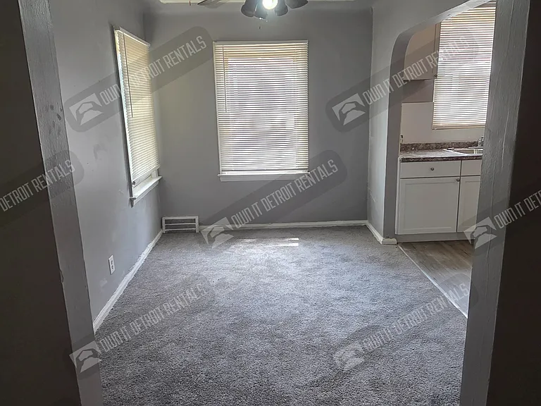 11591 Roxbury St — Photo 12
